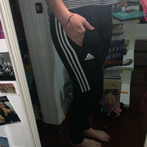 Adidas pants, size medium - Picture 3 of 4